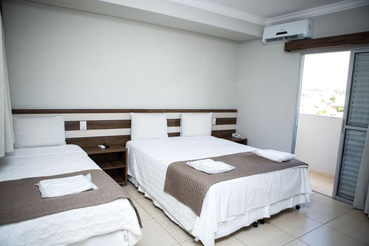 Hotel Avenida Joao Pinheiro Extérieur photo